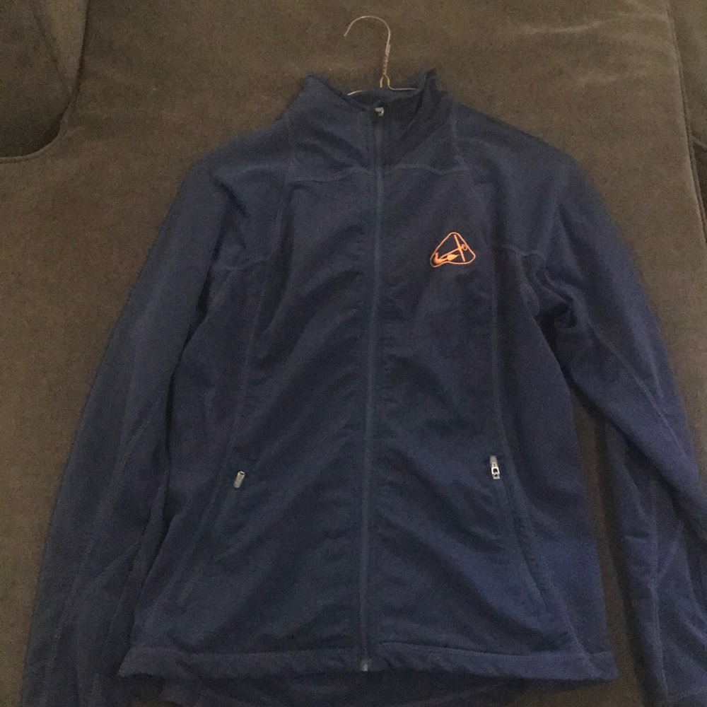 Gently used Women’s small Hope College zip up